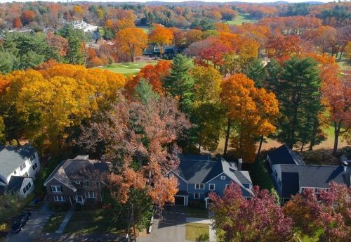 82 Day St, Newton, MA 02466-2916