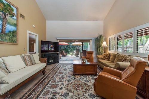 159 Bears Paw Trl, Naples, FL 34105-3132