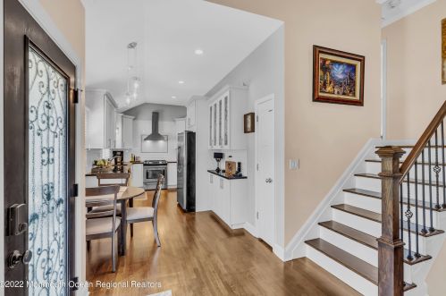 35 Arno St, Oakhurst NJ 07755-1002 exterior