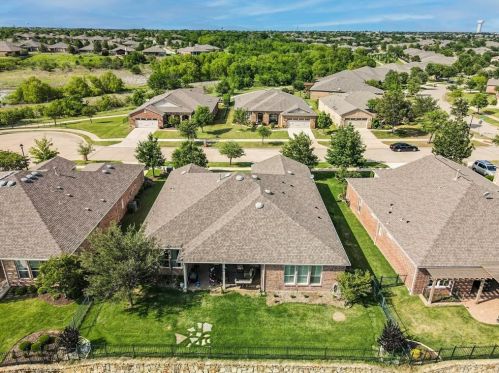 1669 Hbr Spg Dr, Frisco TX 75034-3333 exterior