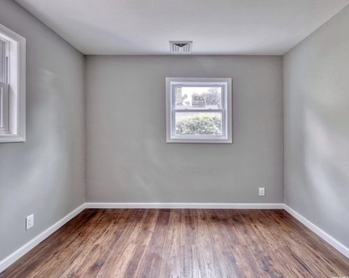 37 9 Ave, Huntington Station NY 11746-2219 exterior