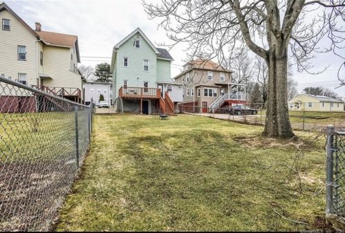 293 Gln St, New Britain CT 06051-3060 exterior