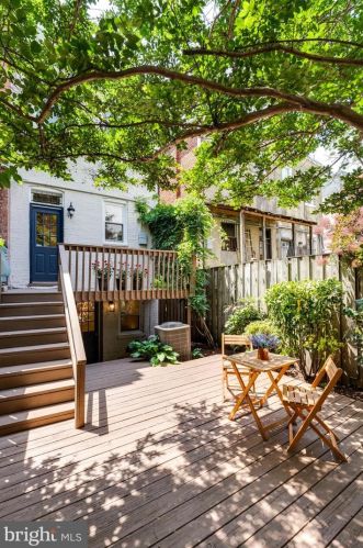 145 U St, Washington DC 20001-2338 exterior