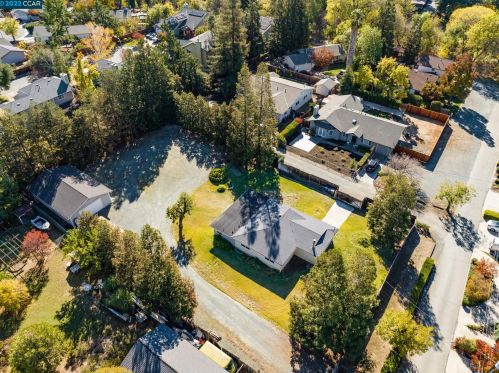 1 Clark Ct, Concord CA exterior