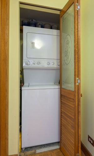 3901 Fremont St, Chicago IL 60613-3015 exterior