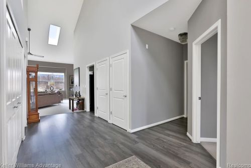 2298 Calibouge, Commerce Township MI 48393-2090 exterior