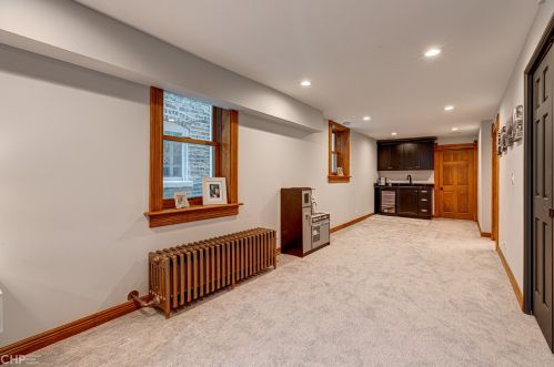 2143 Thomas St, Chicago IL 60651-3248 exterior