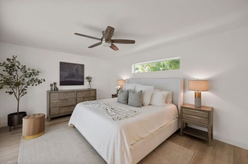 300 Country Clb Dr, Naples FL 34110-1144 exterior