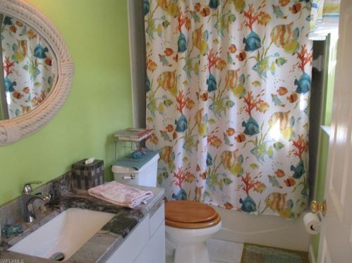 5760 English Oaks Ln, Naples FL 34119-1330 exterior