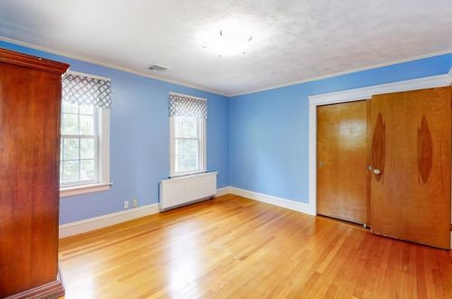 293 Doyle Ave, Providence RI 02906-3354 exterior