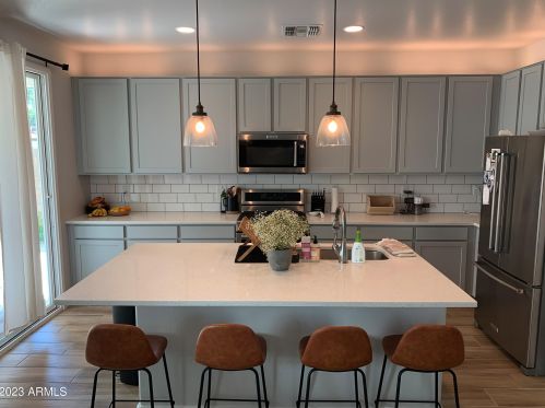 3720 Earll Dr, Phoenix AZ  85018-7046 exterior