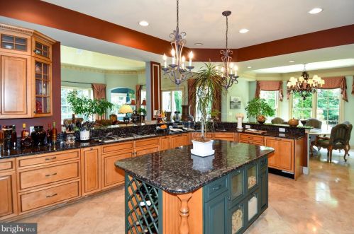 11300 Glen Rd, Rockville MD 20854-1849 exterior