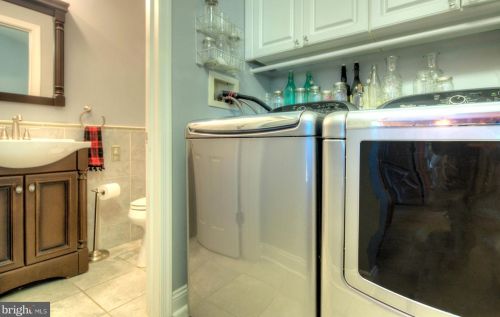 35 Collingswood Ave, Camden NJ 08107-1243 exterior