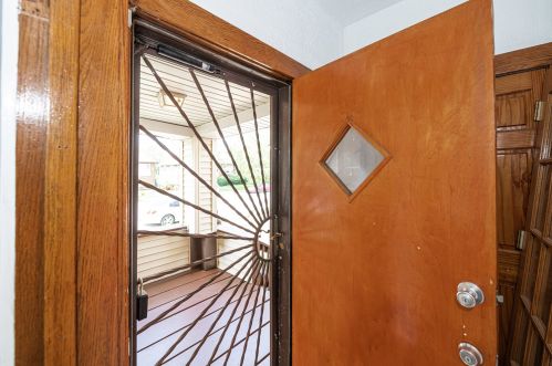 811 9 Ave, Broadview IL 60153-1918 exterior