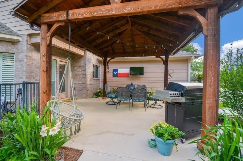 32714 Westminster Dr, Fulshear TX 77441-4098 exterior