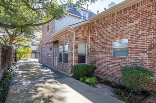 7203 Abrams Pl Ct, Dallas TX 75231 exterior