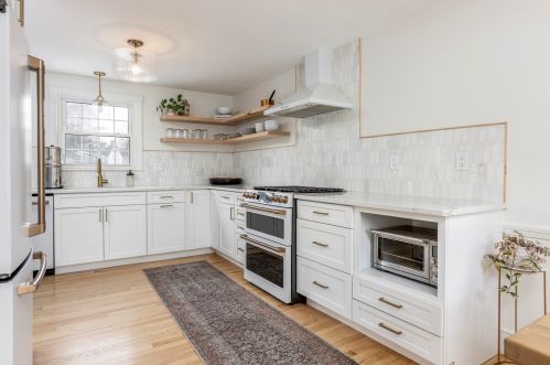 108 Capisic St, Portland ME  04102-2247 exterior