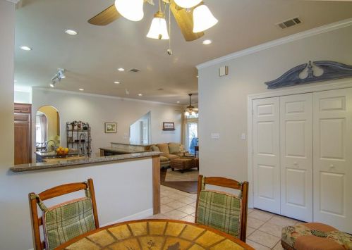 7203 Abrams Pl Ct, Dallas TX 75231 exterior