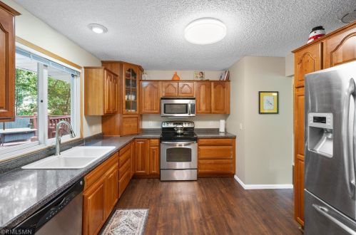 583 Burlington Rd, Saint Paul MN  55119-5322 exterior