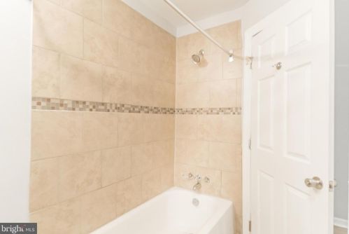 5215 Cedar Ave, Philadelphia PA 19143-1524 exterior