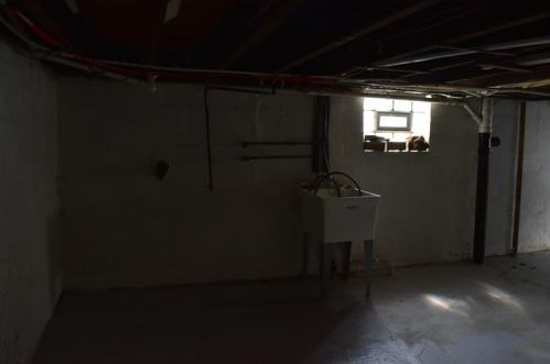 502 Walnut St, Pittsburgh PA  15210-2103 exterior