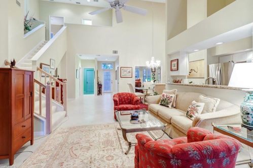 4870 Boulevard Ct, Naples, FL 34103-3046