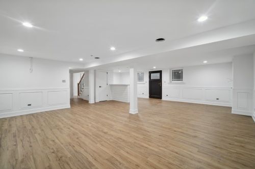 6300 Leroy Ave, Chicago IL  60646-4814 exterior