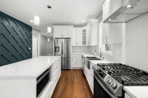 8009 Bishop St, Chicago IL 60620-3852 exterior