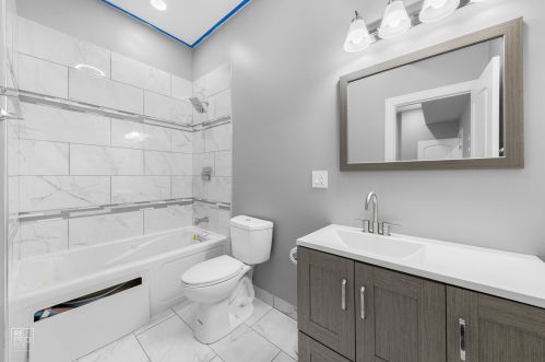 1872 Millard Ave, Chicago IL 60629-4349 exterior