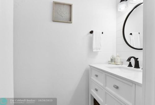 1330 13 St, Boca Raton FL 33486-5323 exterior