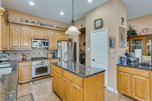 3078 Camden Blf Rd, Frisco TX 75034-4582 exterior