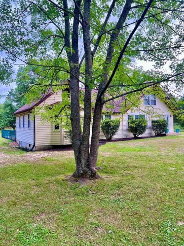 8912 Schloemp Ln, Dittmer, MO 63023-1520