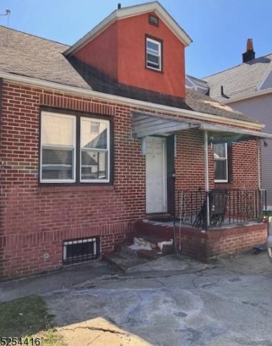 223 Myrtle Ave, Irvington, NJ 07111-2656