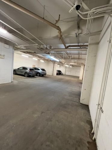 5588 Lincoln Ave, Chicago IL  60625-7477 exterior