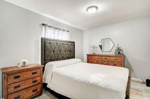 2318 Bitter Crk Dr, Austin TX 78744-4914 exterior