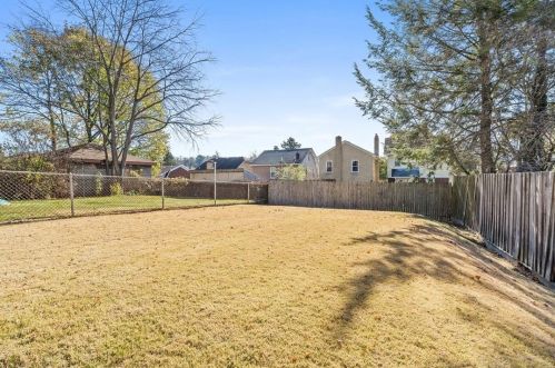 425 Overbrook Blvd, Pittsburgh PA 15210-4405 exterior