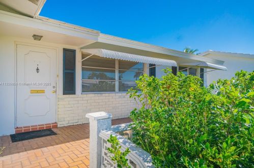 902 18 St, Boynton Beach FL 33426-5429 exterior