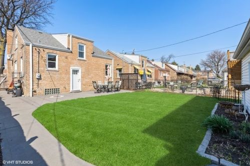 4815 Mulligan Ave, Chicago IL 60630-2921 exterior