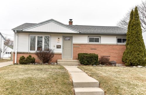 4017 54 St, Milwaukee WI 53220-2613 exterior