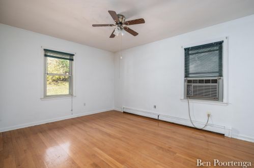 1451 Sweet St, Grand Rapids MI 49505-5425 exterior