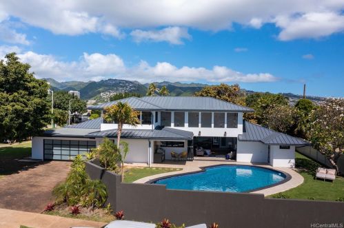 745 Hunakai St, Honolulu HI  96816-4942 exterior