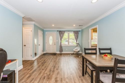 37 Fairmount Ave, Bridgewater, NJ 08807-3116