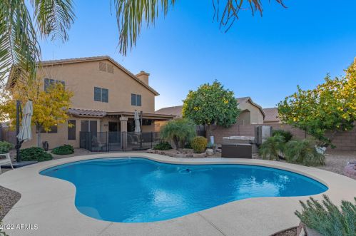 2412 Cielo Grande Ave, Phoenix AZ  85024-7552 exterior