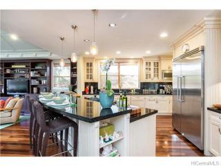 4051 Black Point Rd, Honolulu HI  96816-4815 exterior