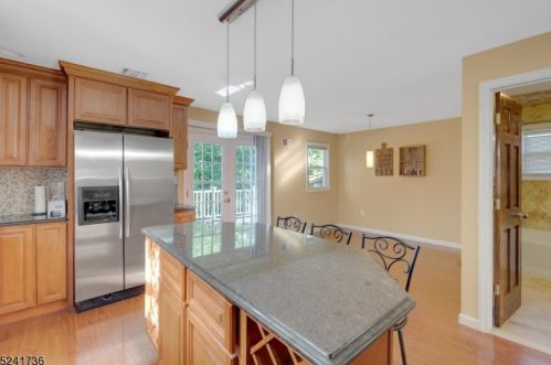 548 Eagle Rock Ave, Town Center NJ  07052-3643 exterior