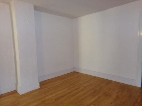 1416 Bank St, Kalamazoo MI 49001-2906 exterior