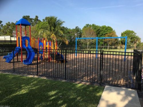 1725 Jamesport Dr, Fort Pierce FL 34953-4355 exterior