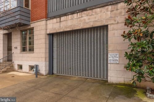 1436 Bainbridge St, Philadelphia PA 19146-1807 exterior