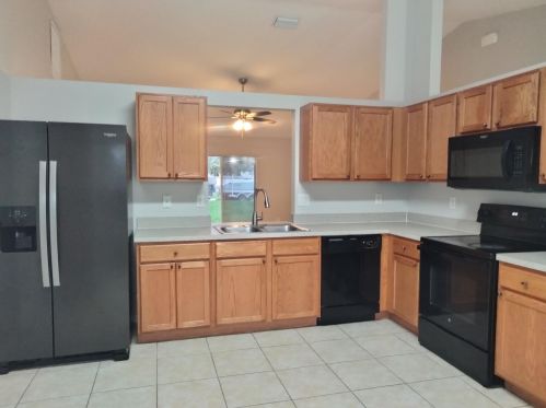 2390 Valnera St, Fort Pierce FL  34953-2433 exterior