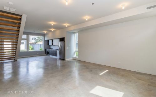 2629 Hamlin Ave, Chicago IL 60647-1009 exterior